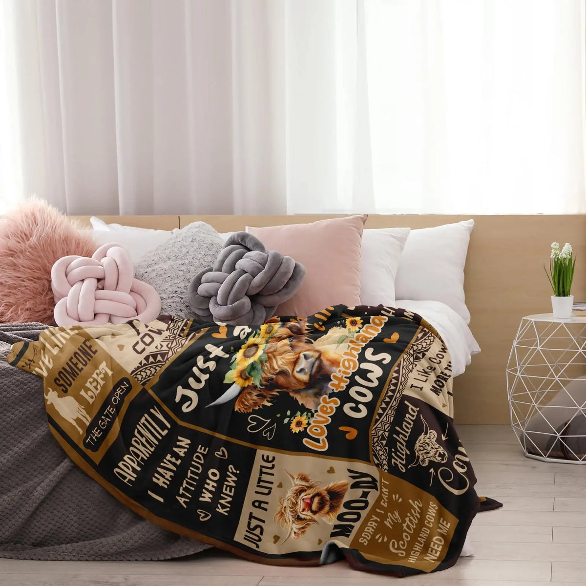 Highland Cow & Brown Floral Cozy Flannel Blanket | Farmhouse Throw