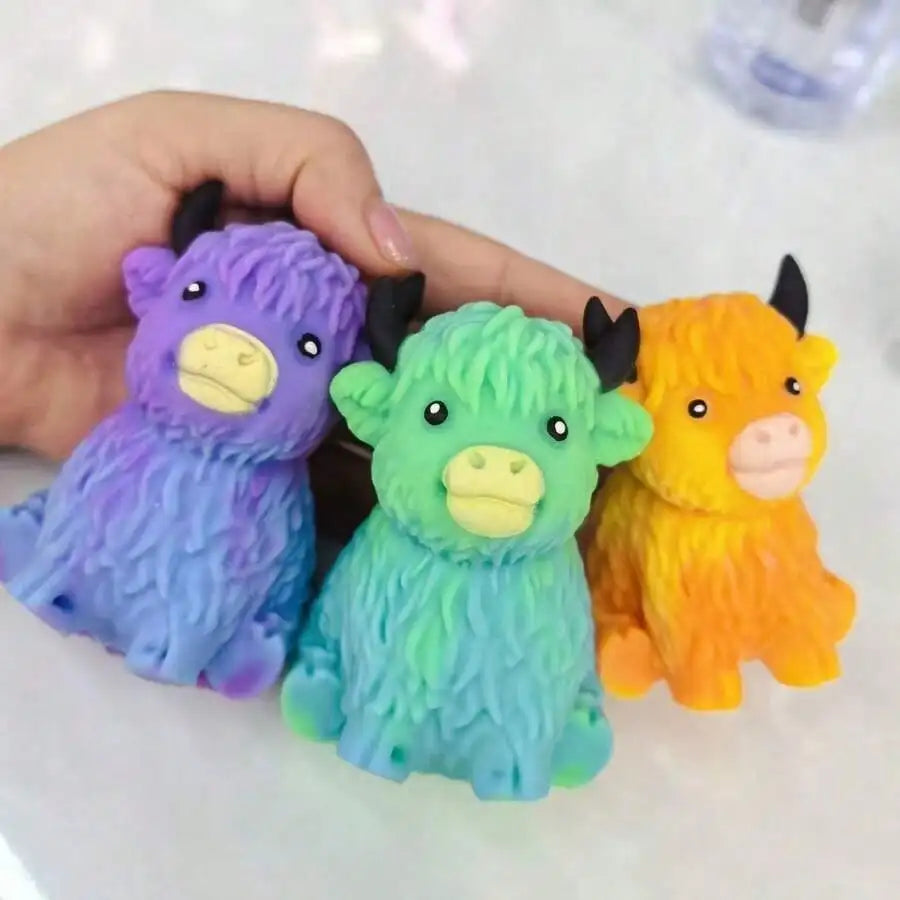 Highland Cow Cheese Squeeze Toy – Pop-Up Sensory Fidget