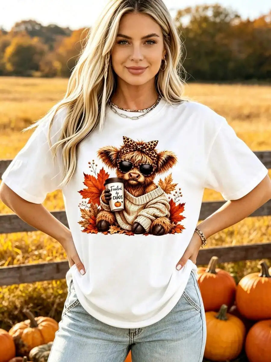• Highland Cow Print T-Shirt – Women's Vintage Crew Neck Comfort Casual Top